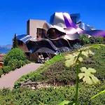 Curry, Nature & Wine Retreat For Two Pariza