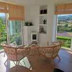 Curry, Nature & Wine Retreat For Two Pariza
