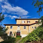 Curry, Nature & Wine Retreat For Two Prázdninový dům Pariza