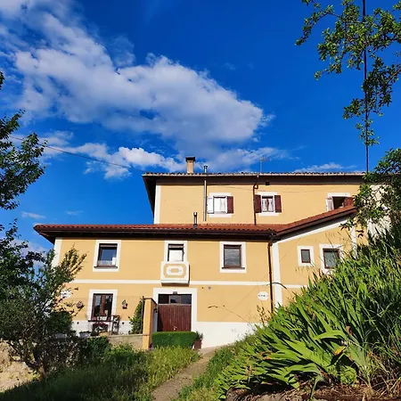 Curry, Nature & Wine Retreat For Two Hébergement de vacances Pariza